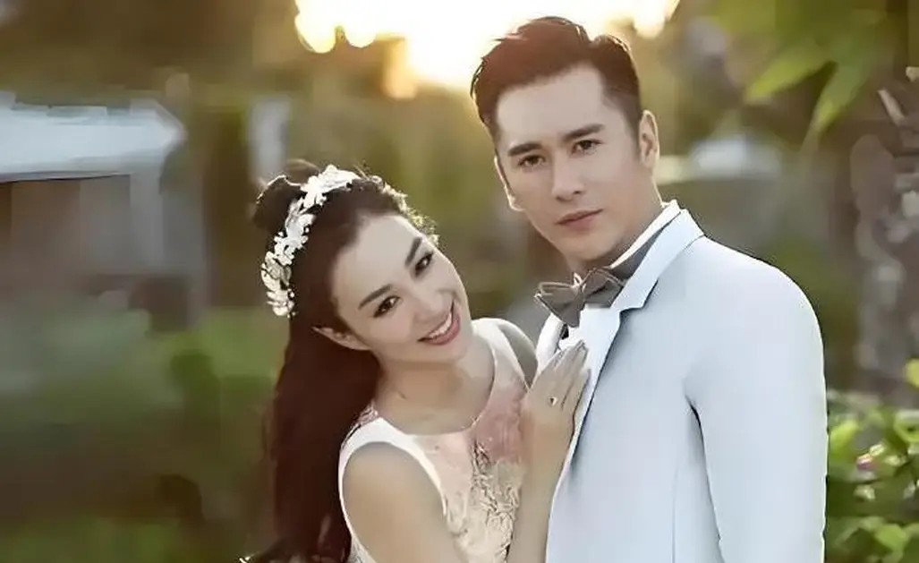 马景涛大儿子满18,俩儿子同父同母反差感好大,一个斯文一个拽酷